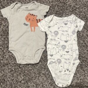 Carter's Gray and White Bodysuit Set with Tiger and Safari Print